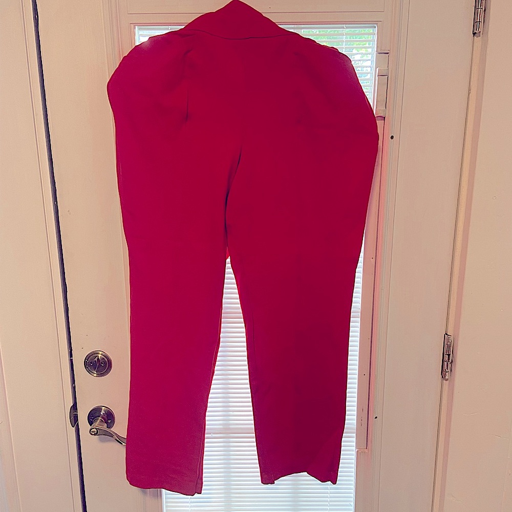 Stretchy* Ankle length* Pants